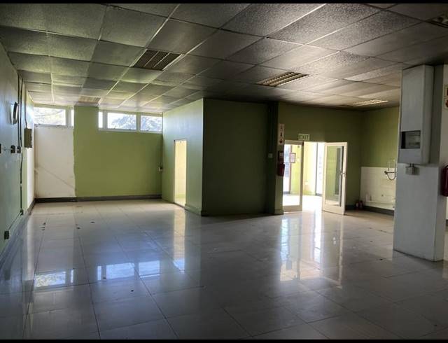 RETAIL PROPERTY TO RENT IN PAARDEN EILAND